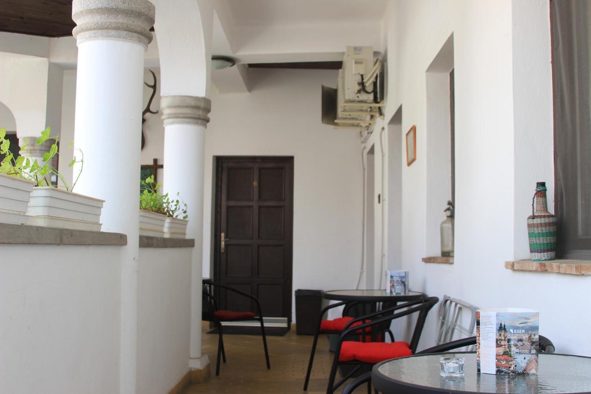 Eden Panzio Bed and Breakfast Έγκερ Εξωτερικό φωτογραφία