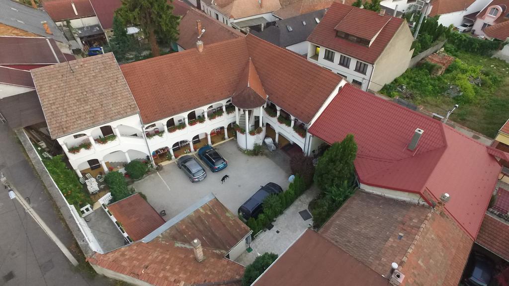 Eden Panzio Bed and Breakfast Έγκερ Εξωτερικό φωτογραφία