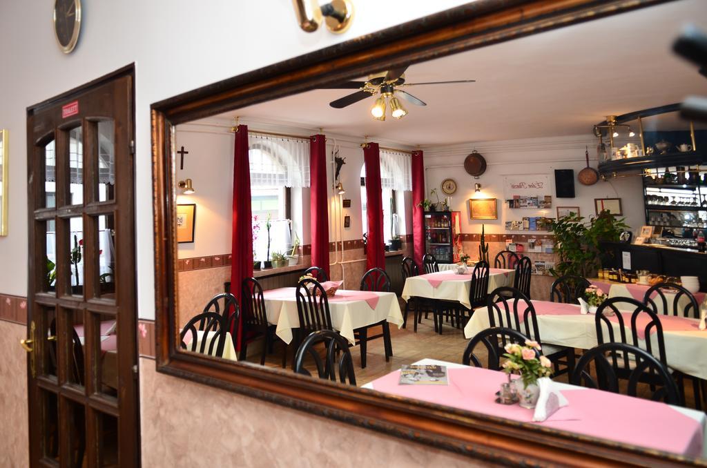 Eden Panzio Bed and Breakfast Έγκερ Εξωτερικό φωτογραφία